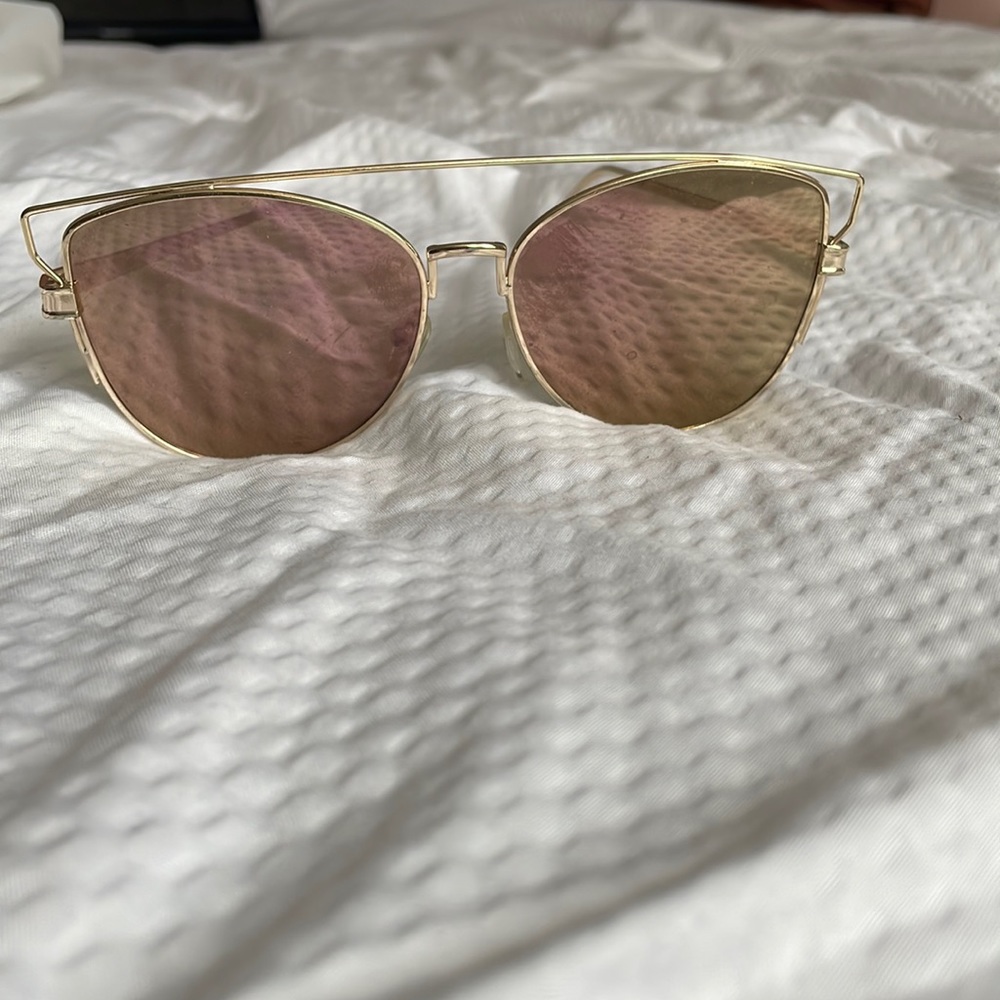 Cat eye reflective sunglasses